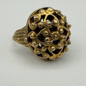 Vintage Gold Tone Filigree Poison Ring Hinged Dome Statement READ